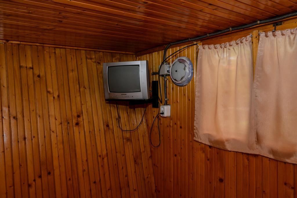 Camping Robinson Country Club Oradea Zimmer foto