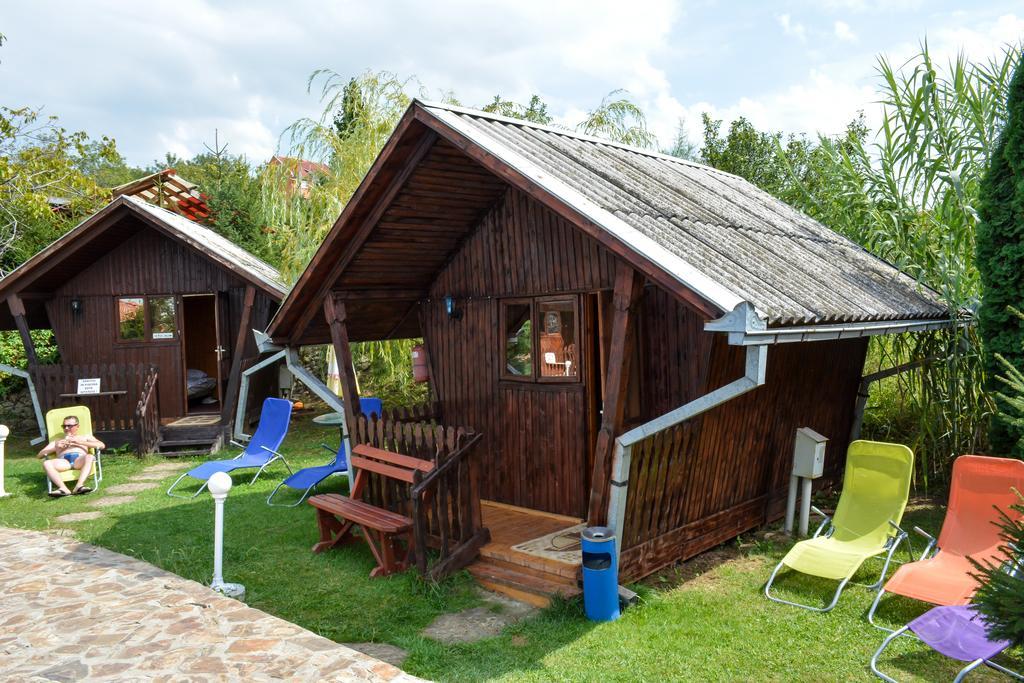 Camping Robinson Country Club Oradea Exterior foto