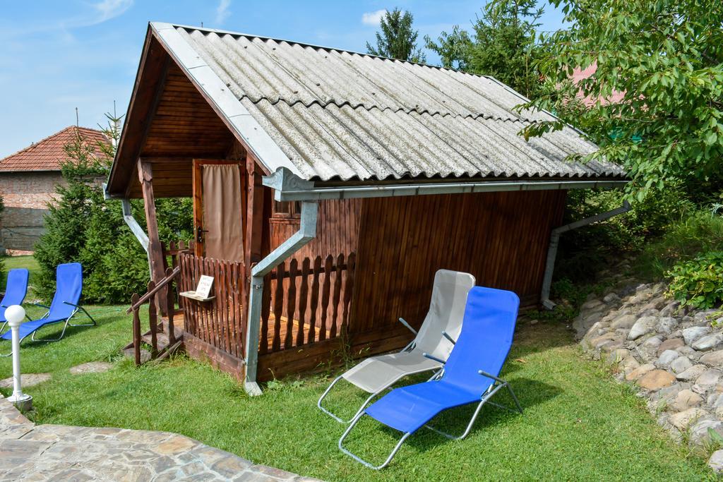 Camping Robinson Country Club Oradea Exterior foto