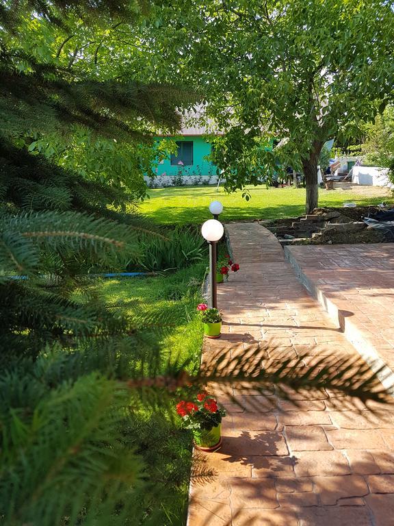 Camping Robinson Country Club Oradea Exterior foto