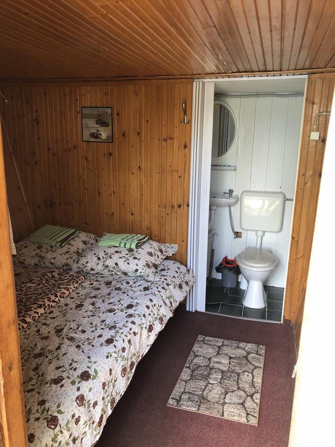 Camping Robinson Country Club Oradea Exterior foto