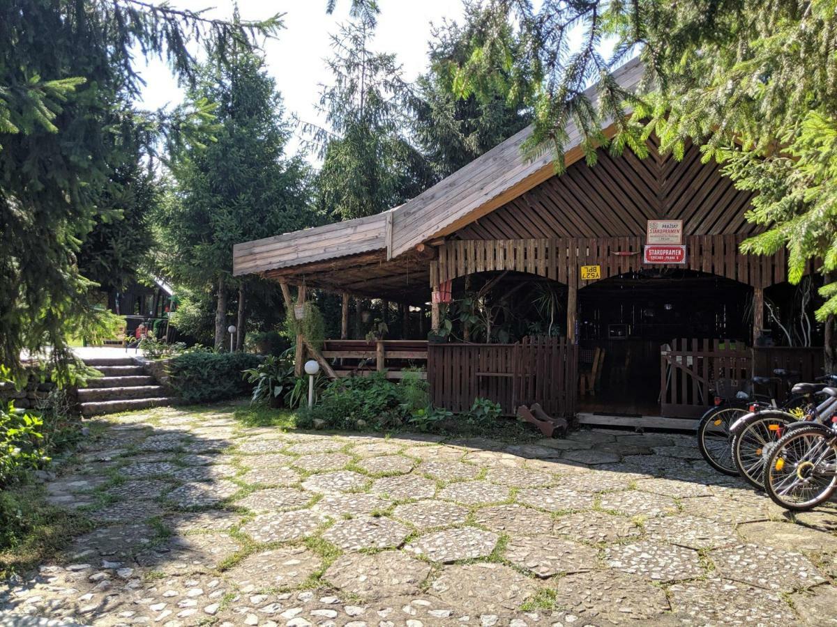 Camping Robinson Country Club Oradea Exterior foto