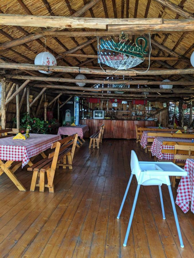 Camping Robinson Country Club Oradea Exterior foto